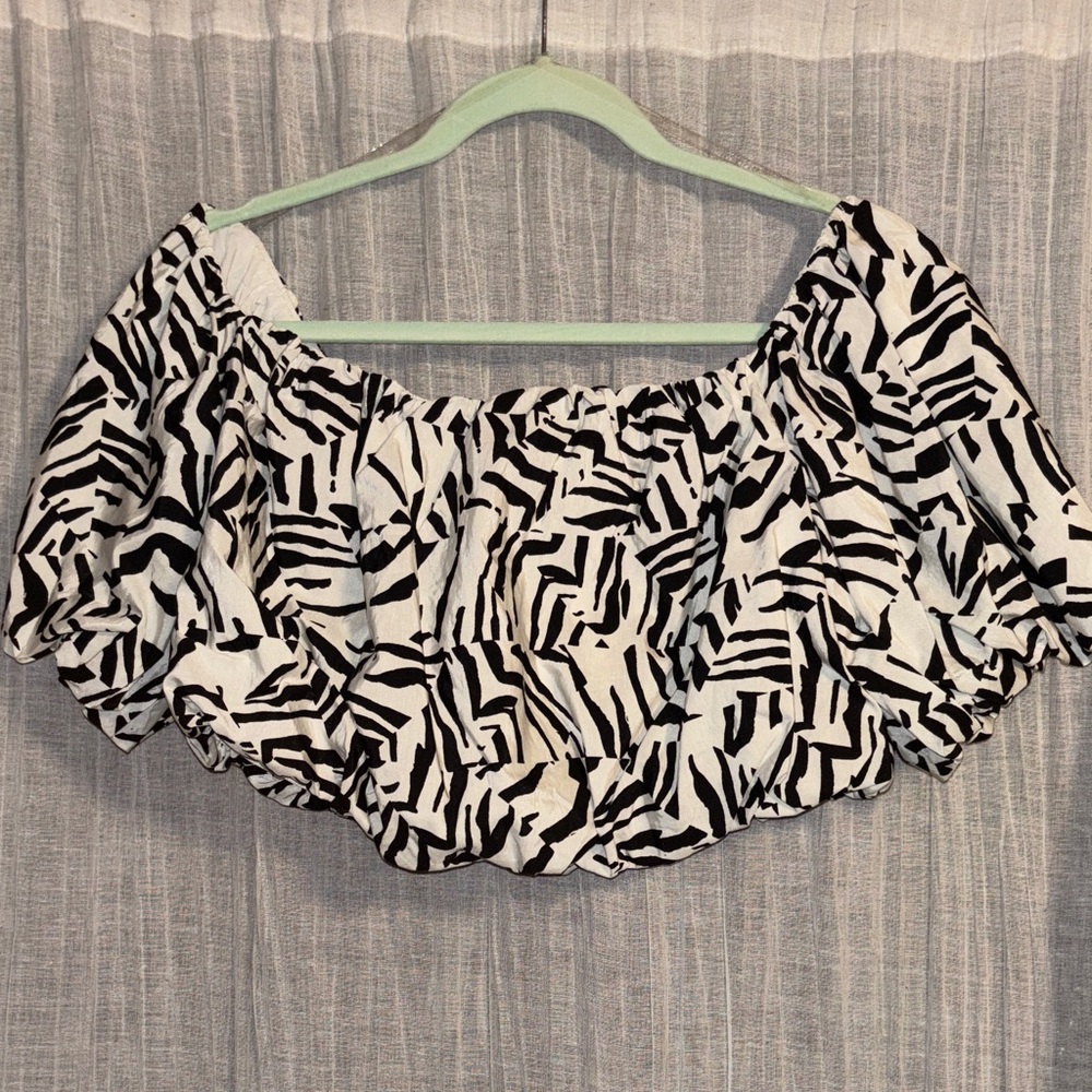 a new day Black and White Patterned Blouse